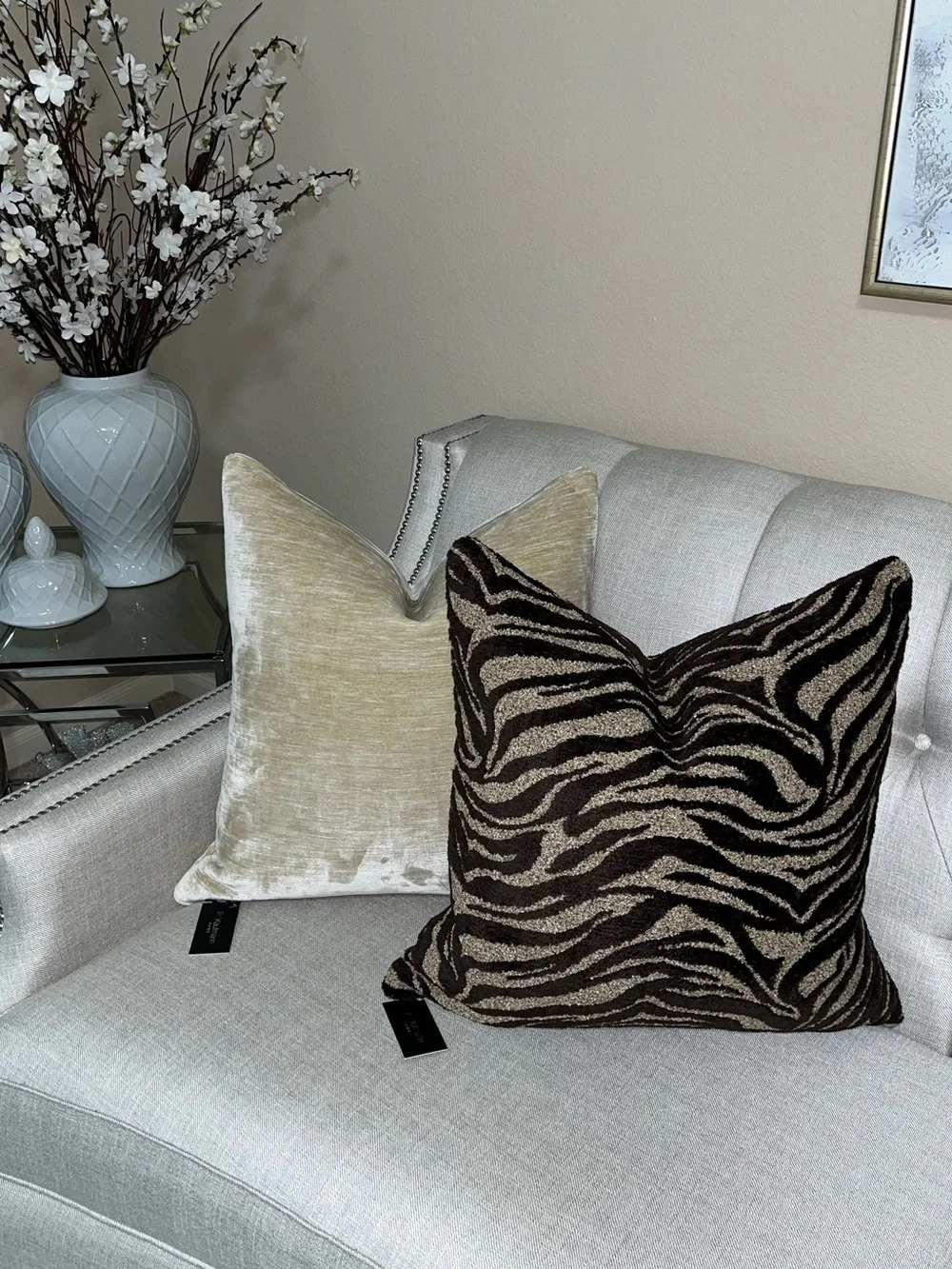 1-NWT P/Kaufmann luxe Champagne velvet luxury decorative pillow